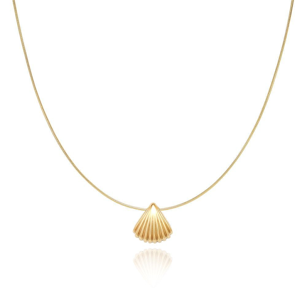 Wholesale Short chain fan-shaped shell snake bone necklace clavicle chain titanium steel plated with 18K gold